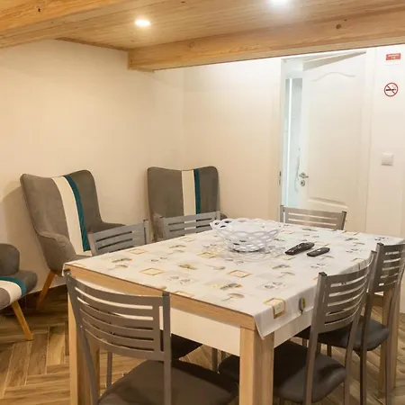 Pátio Cantigas Pensión Góis